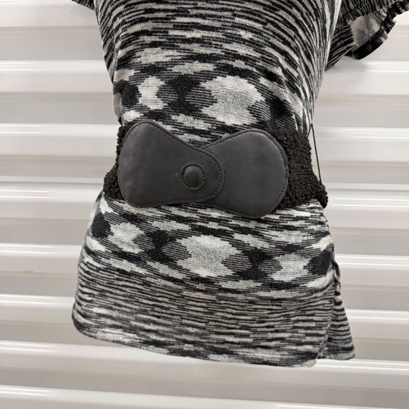 No Boundaries Off The Shoulder Aztec Print Tunic Top Belted Women S Small - Picture 4 of 6